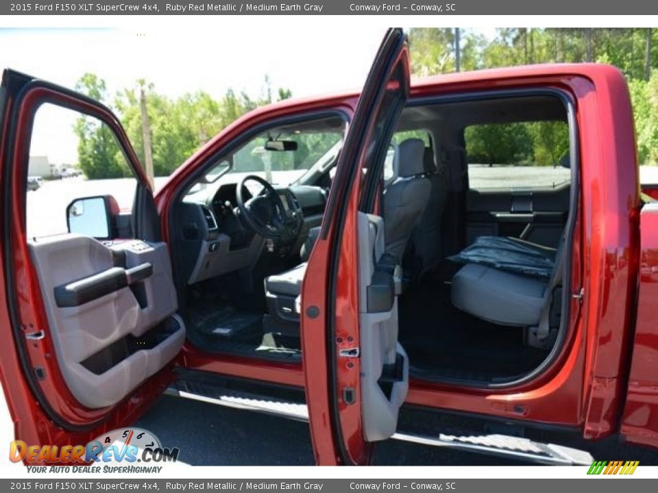 2015 Ford F150 XLT SuperCrew 4x4 Ruby Red Metallic / Medium Earth Gray Photo #11