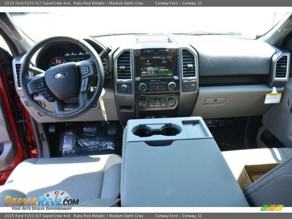 2015 Ford F150 XLT SuperCrew 4x4 Ruby Red Metallic / Medium Earth Gray Photo #14