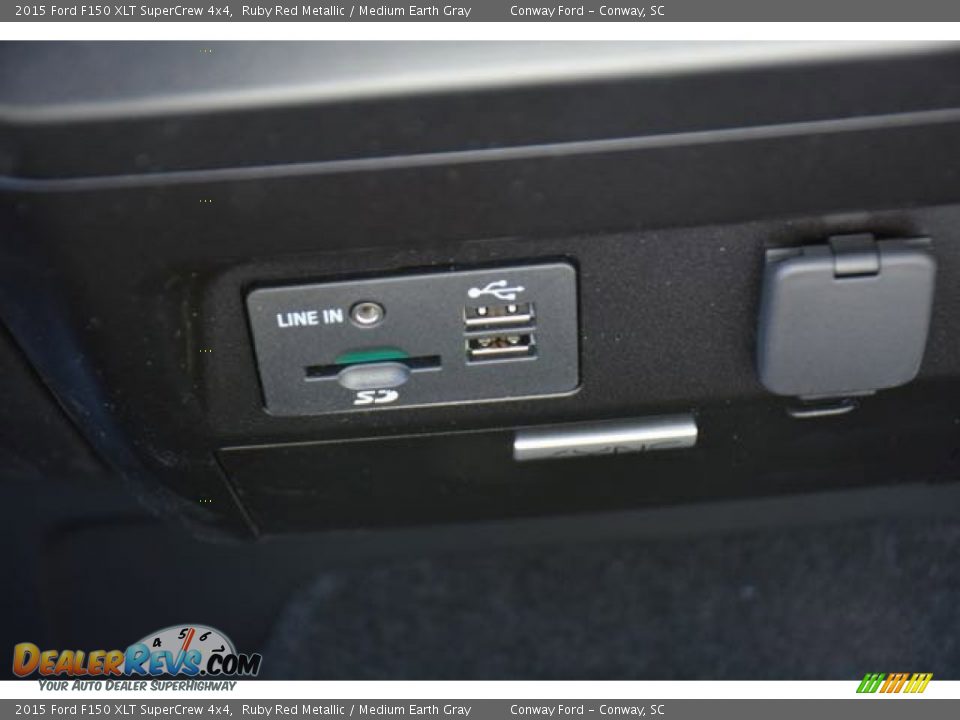 2015 Ford F150 XLT SuperCrew 4x4 Ruby Red Metallic / Medium Earth Gray Photo #28