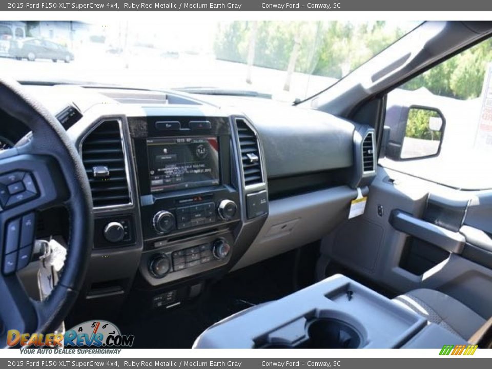 2015 Ford F150 XLT SuperCrew 4x4 Ruby Red Metallic / Medium Earth Gray Photo #29