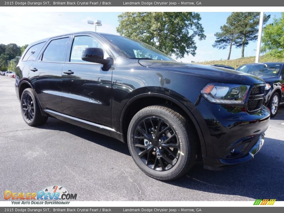Front 3/4 View of 2015 Dodge Durango SXT Photo #4