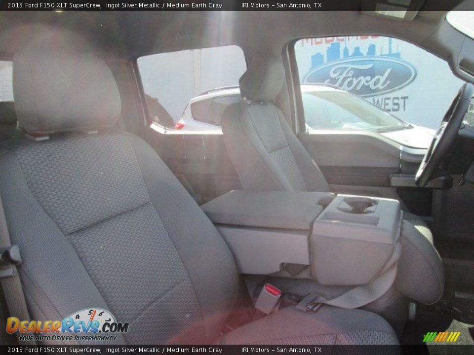 2015 Ford F150 XLT SuperCrew Ingot Silver Metallic / Medium Earth Gray Photo #32