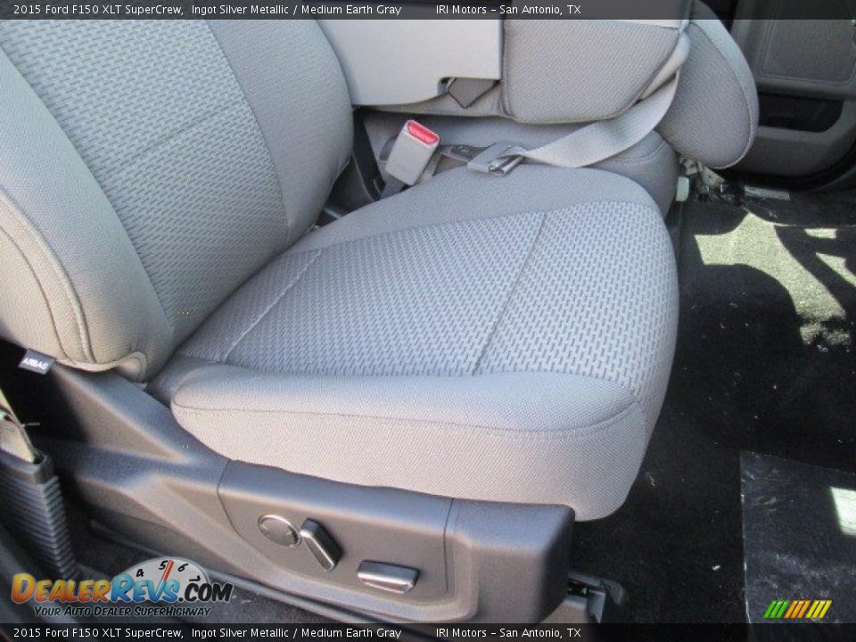 2015 Ford F150 XLT SuperCrew Ingot Silver Metallic / Medium Earth Gray Photo #33