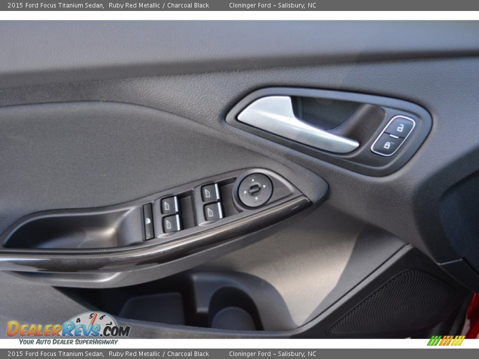 Controls of 2015 Ford Focus Titanium Sedan Photo #6