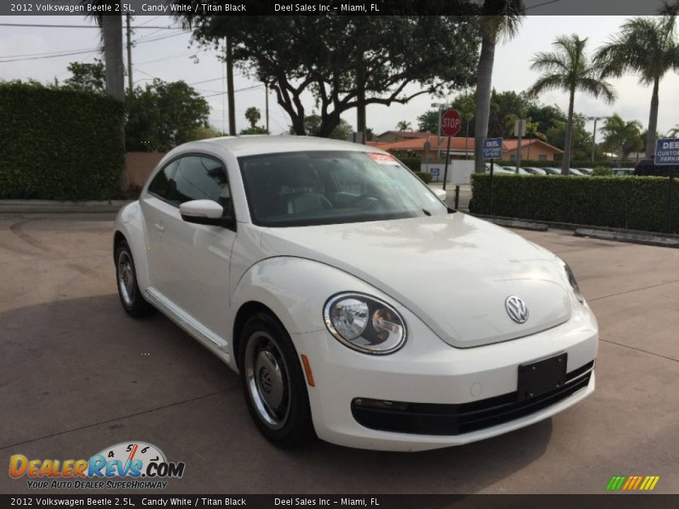 2012 Volkswagen Beetle 2.5L Candy White / Titan Black Photo #7