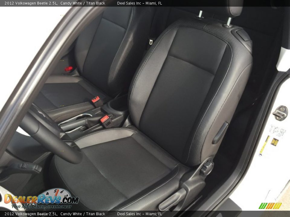 2012 Volkswagen Beetle 2.5L Candy White / Titan Black Photo #9