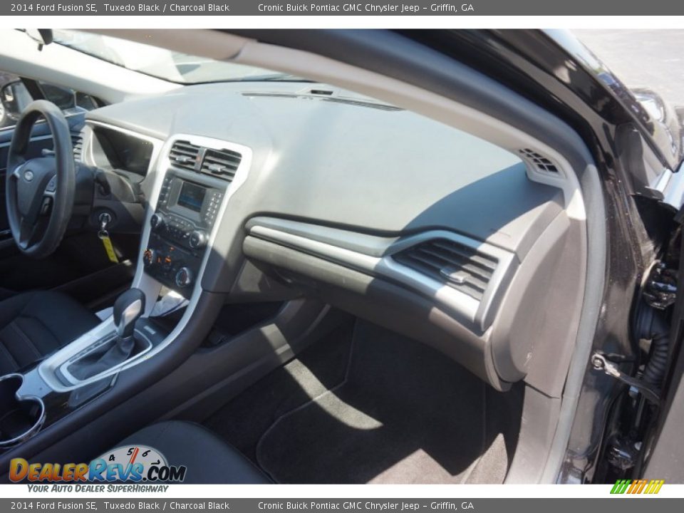 2014 Ford Fusion SE Tuxedo Black / Charcoal Black Photo #18