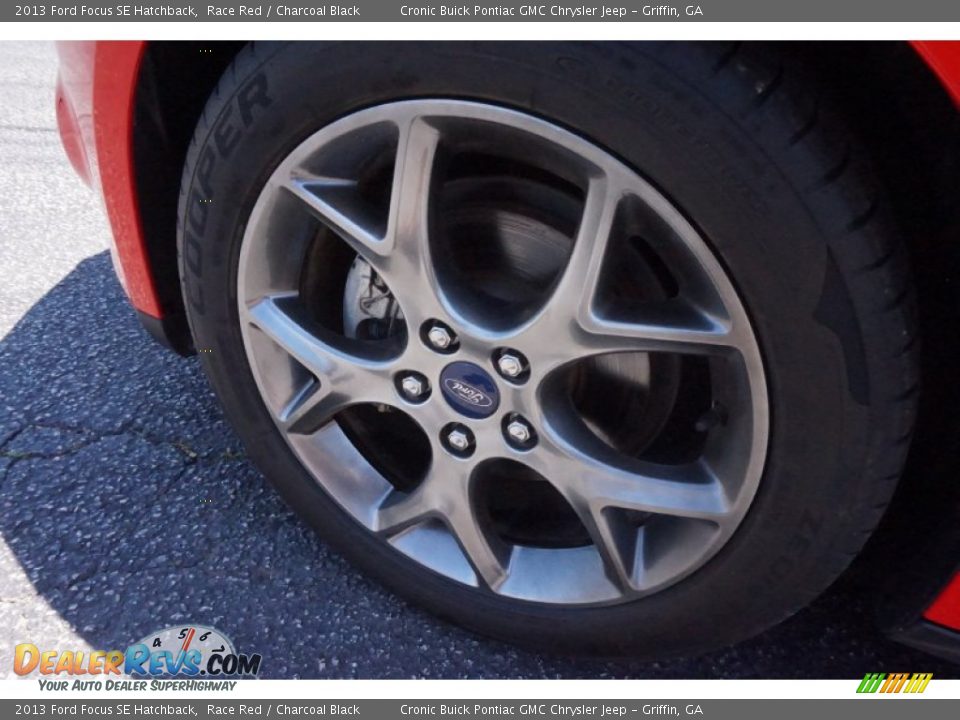 2013 Ford Focus SE Hatchback Race Red / Charcoal Black Photo #13