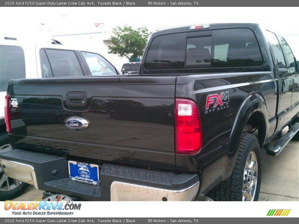 2015 Ford F250 Super Duty Lariat Crew Cab 4x4 Tuxedo Black / Black Photo #10