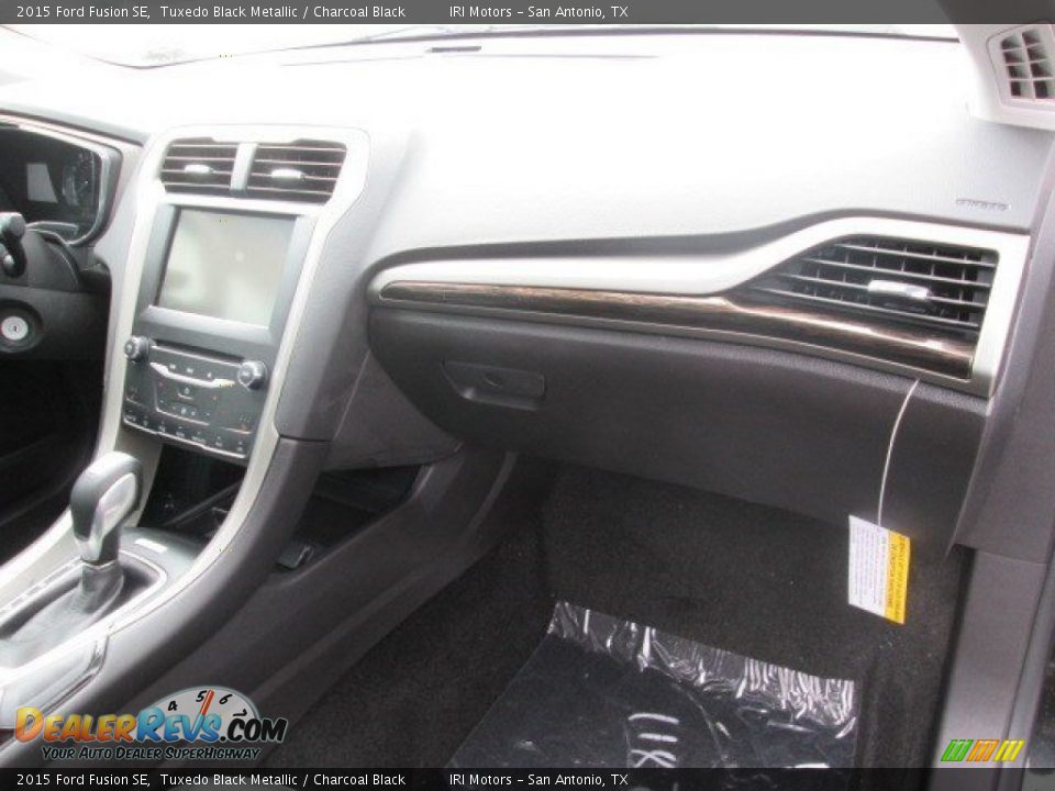 2015 Ford Fusion SE Tuxedo Black Metallic / Charcoal Black Photo #19