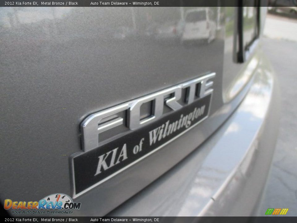2012 Kia Forte EX Metal Bronze / Black Photo #26