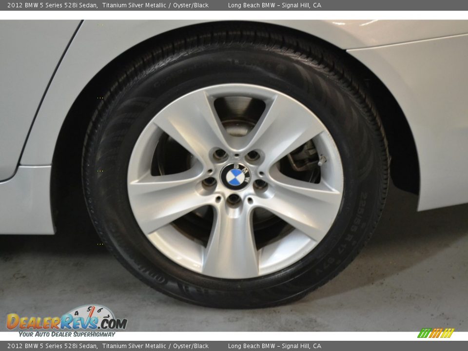 2012 BMW 5 Series 528i Sedan Titanium Silver Metallic / Oyster/Black Photo #8