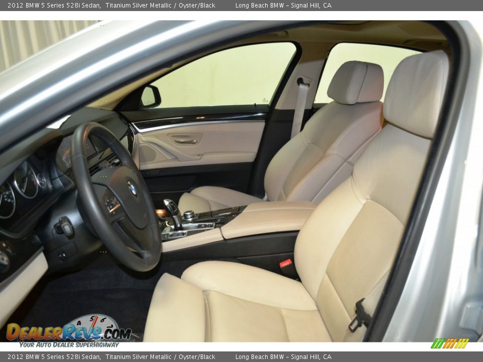 2012 BMW 5 Series 528i Sedan Titanium Silver Metallic / Oyster/Black Photo #13