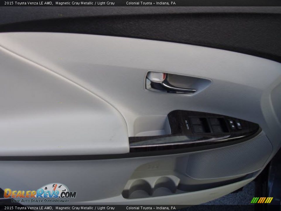 2015 Toyota Venza LE AWD Magnetic Gray Metallic / Light Gray Photo #8