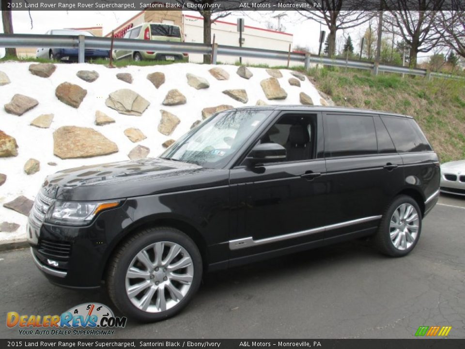 Front 3/4 View of 2015 Land Rover Range Rover Supercharged Photo #1