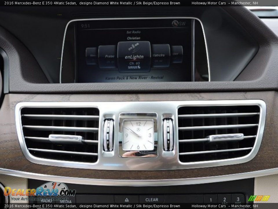 Controls of 2016 Mercedes-Benz E 350 4Matic Sedan Photo #10