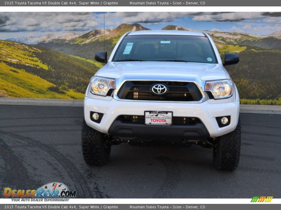 2015 Toyota Tacoma V6 Double Cab 4x4 Super White / Graphite Photo #2