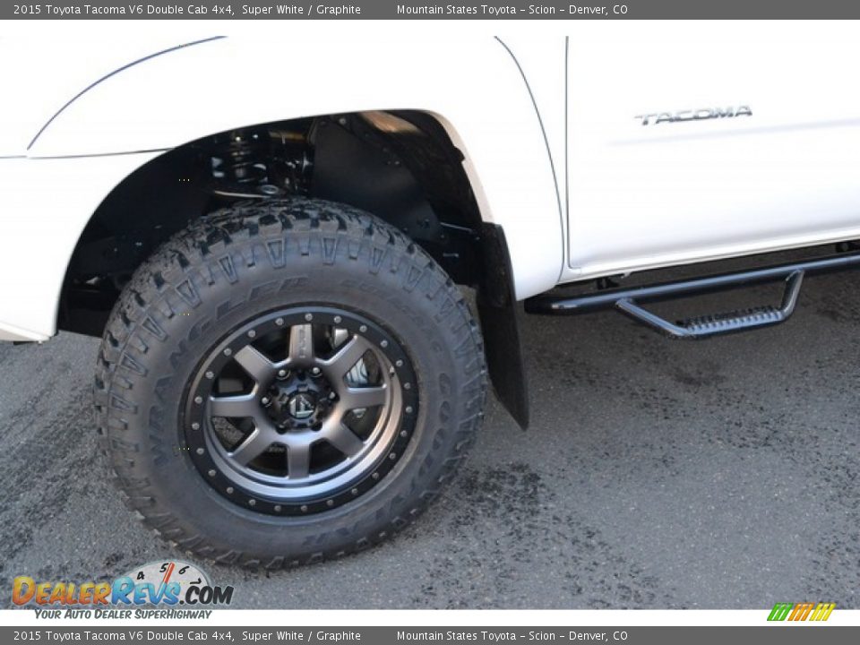 2015 Toyota Tacoma V6 Double Cab 4x4 Super White / Graphite Photo #9