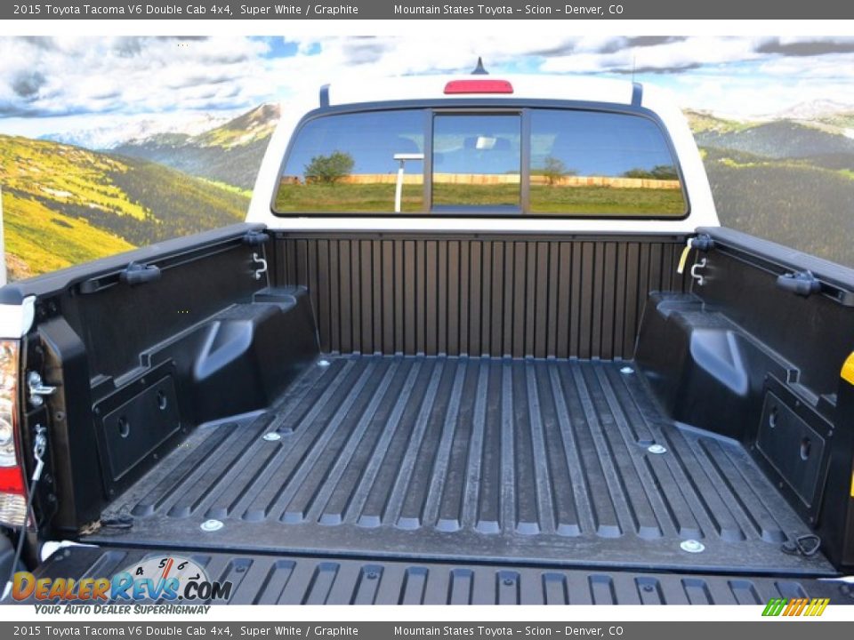 2015 Toyota Tacoma V6 Double Cab 4x4 Super White / Graphite Photo #10