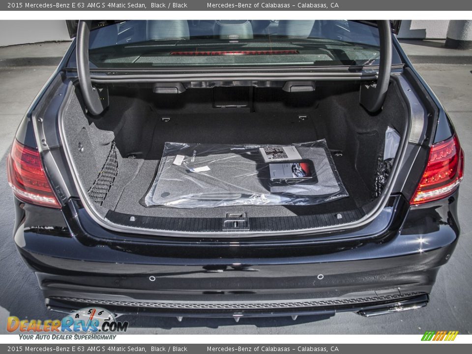 2015 Mercedes-Benz E 63 AMG S 4Matic Sedan Trunk Photo #4