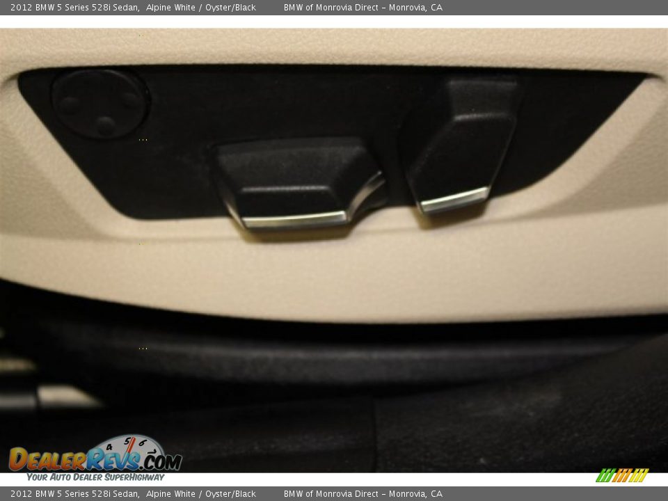 2012 BMW 5 Series 528i Sedan Alpine White / Oyster/Black Photo #15