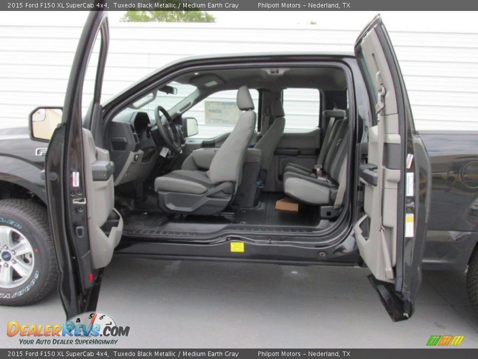 2015 Ford F150 XL SuperCab 4x4 Tuxedo Black Metallic / Medium Earth Gray Photo #17