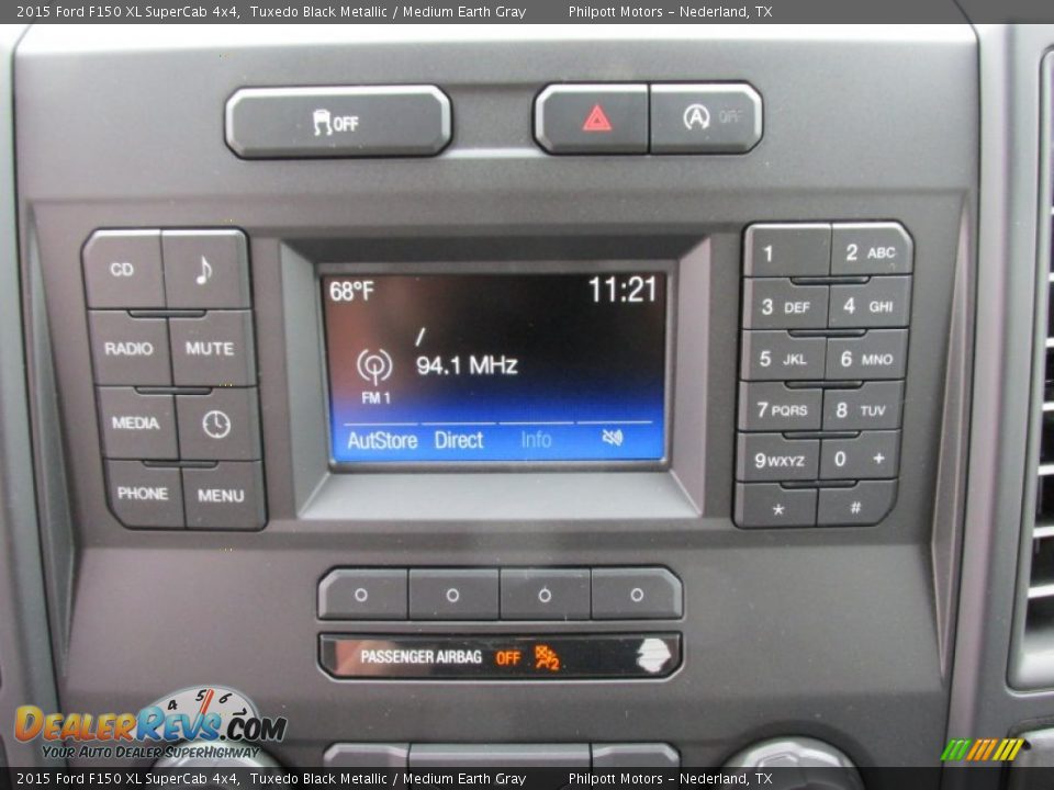 Controls of 2015 Ford F150 XL SuperCab 4x4 Photo #26