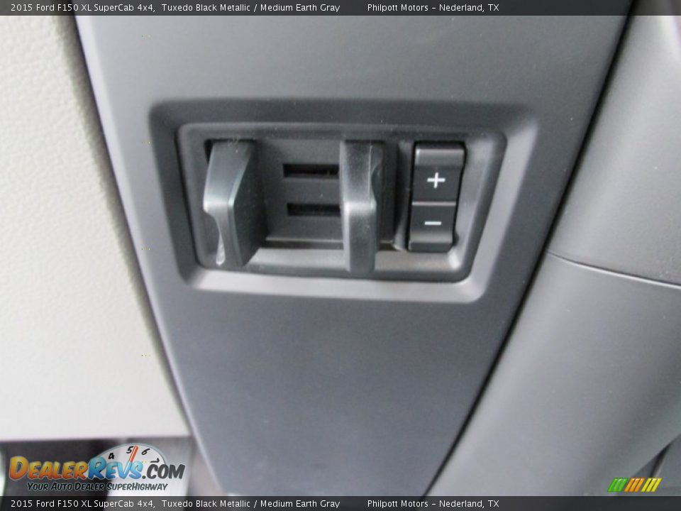 2015 Ford F150 XL SuperCab 4x4 Tuxedo Black Metallic / Medium Earth Gray Photo #30