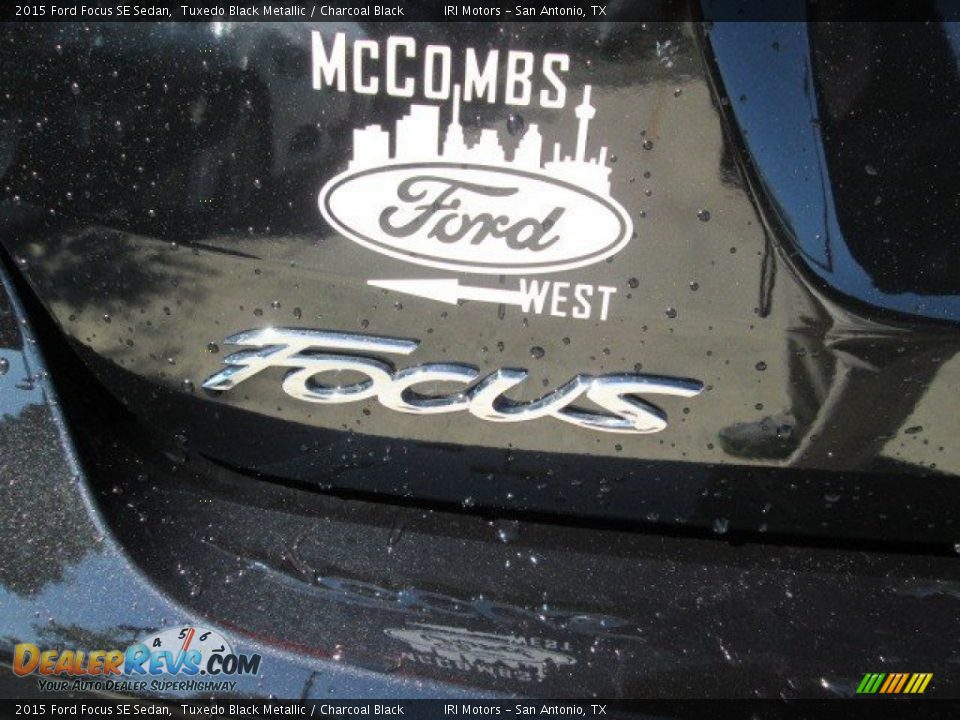 2015 Ford Focus SE Sedan Tuxedo Black Metallic / Charcoal Black Photo #12