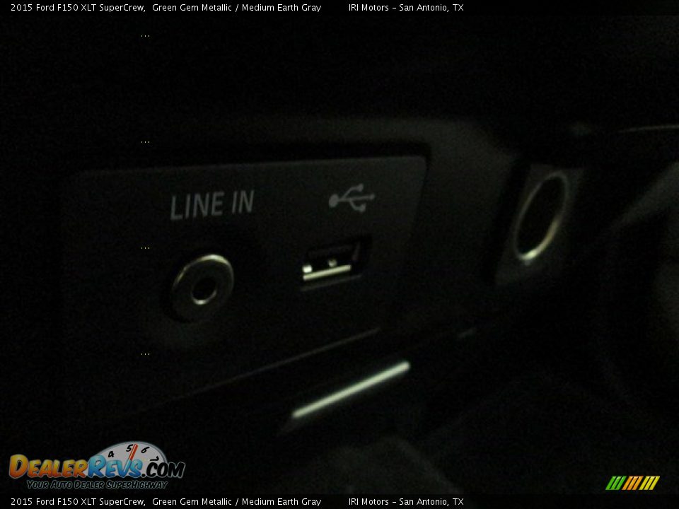 2015 Ford F150 XLT SuperCrew Green Gem Metallic / Medium Earth Gray Photo #15