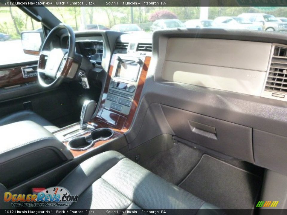 2012 Lincoln Navigator 4x4 Black / Charcoal Black Photo #12