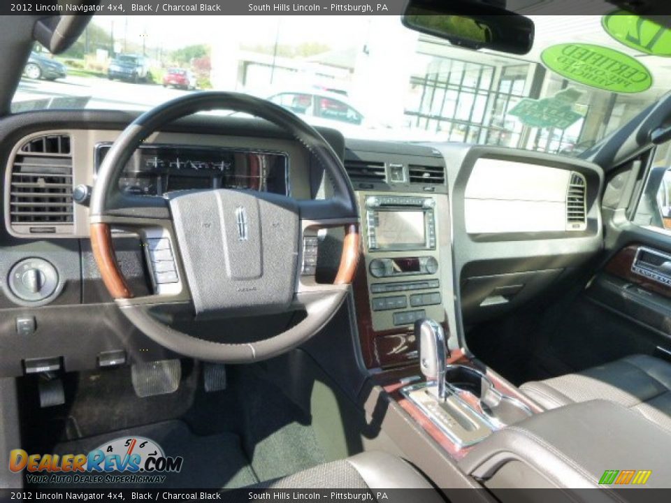 2012 Lincoln Navigator 4x4 Black / Charcoal Black Photo #18