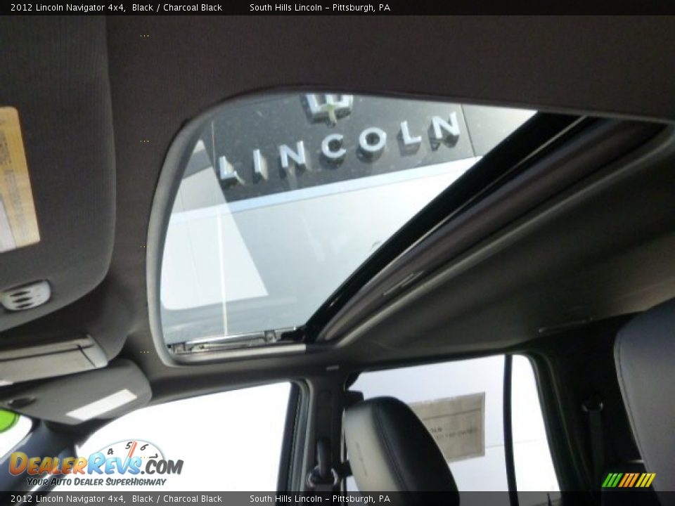 2012 Lincoln Navigator 4x4 Black / Charcoal Black Photo #20
