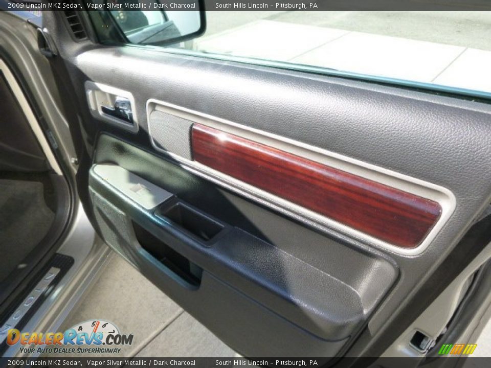 2009 Lincoln MKZ Sedan Vapor Silver Metallic / Dark Charcoal Photo #12