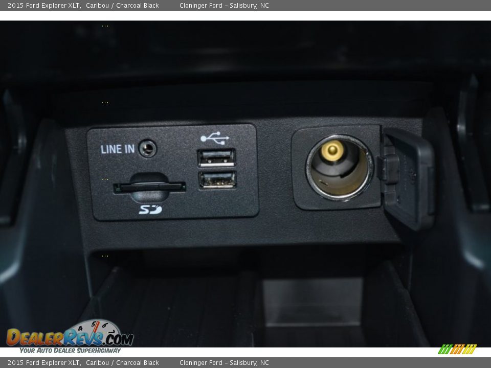 2015 Ford Explorer XLT Caribou / Charcoal Black Photo #16