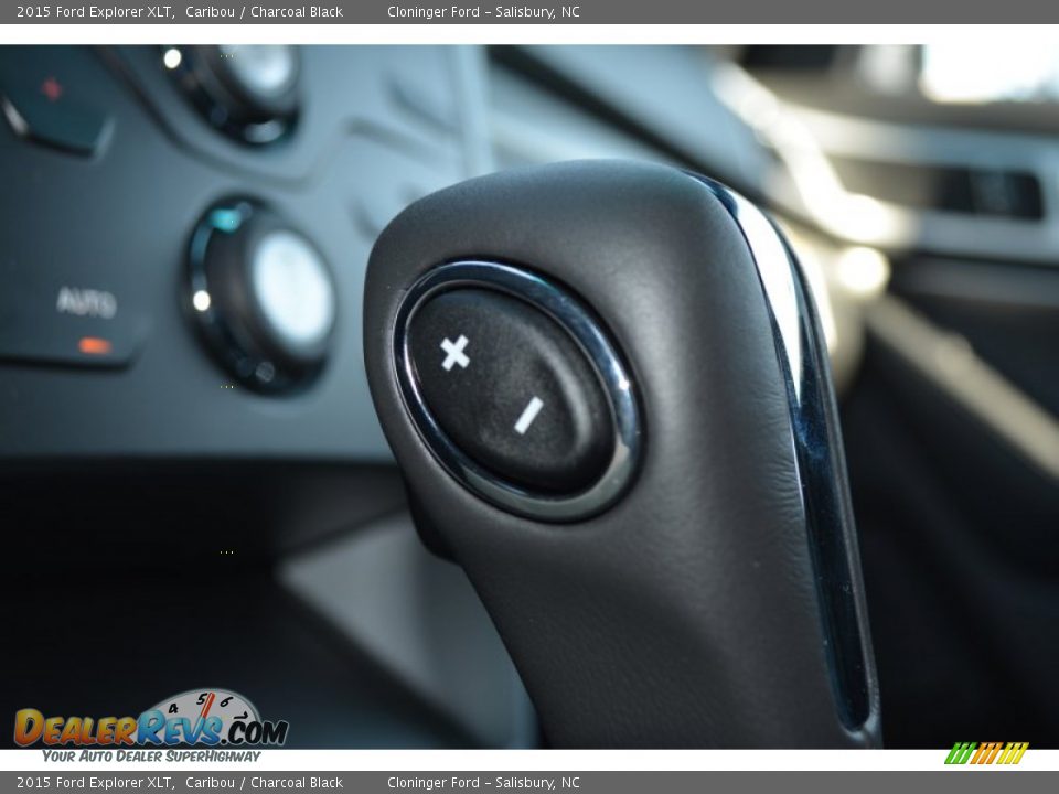 2015 Ford Explorer XLT Caribou / Charcoal Black Photo #18