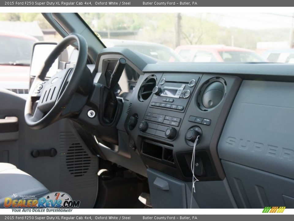 2015 Ford F250 Super Duty XL Regular Cab 4x4 Oxford White / Steel Photo #12