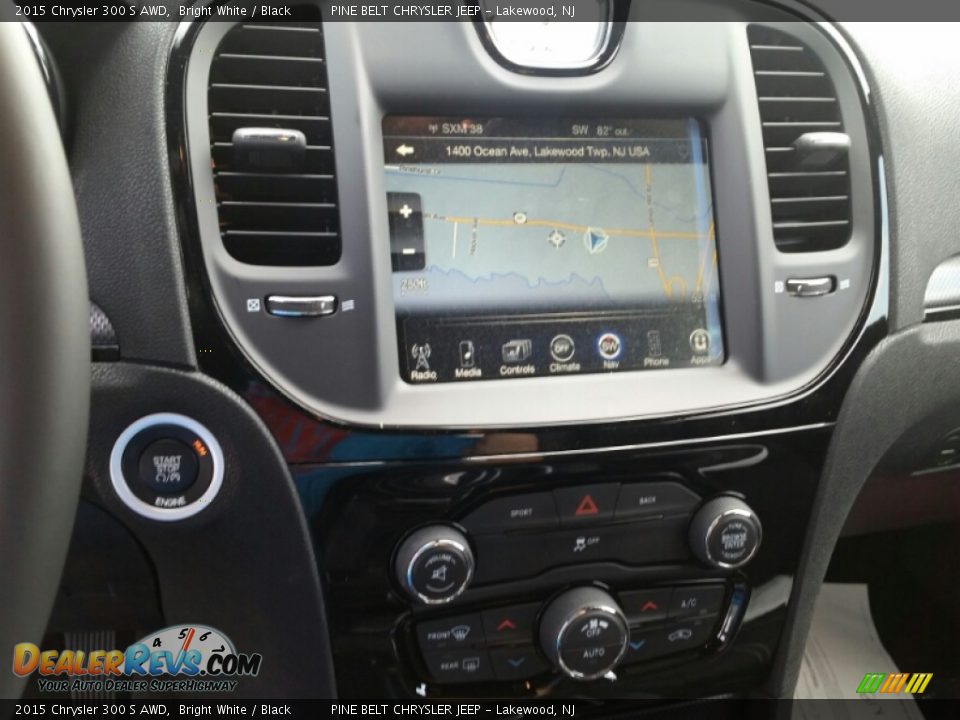 2015 Chrysler 300 S AWD Bright White / Black Photo #10