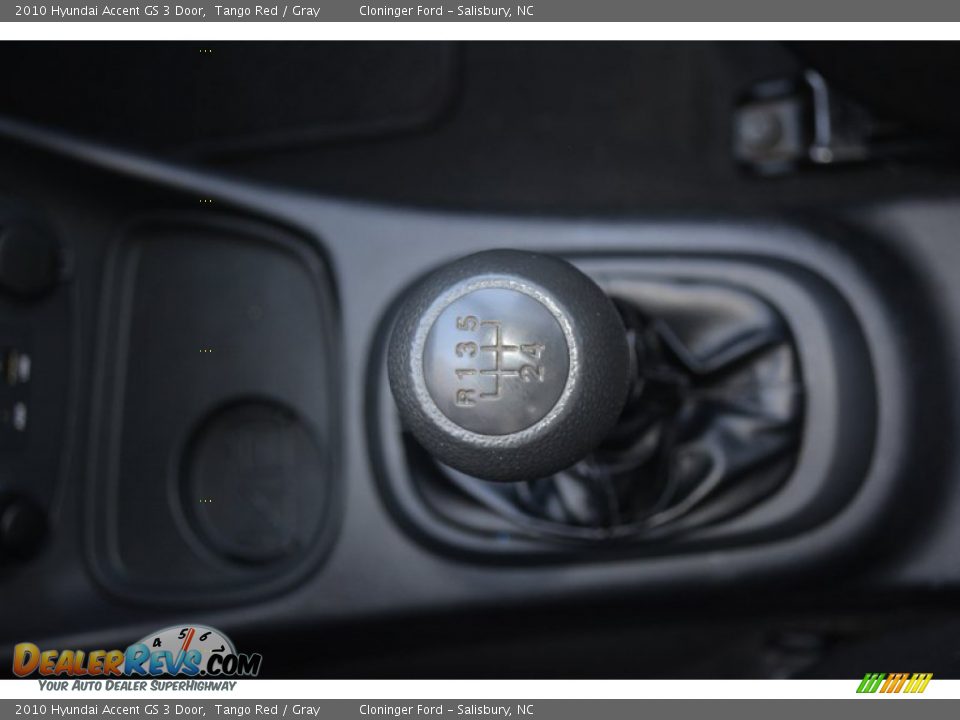 2010 Hyundai Accent GS 3 Door Tango Red / Gray Photo #19