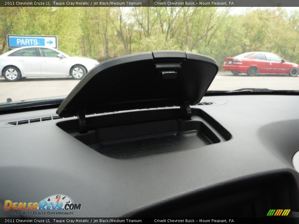 2011 Chevrolet Cruze LS Taupe Gray Metallic / Jet Black/Medium Titanium Photo #21
