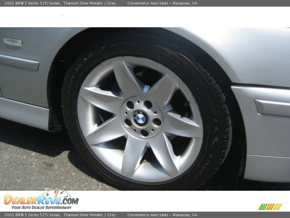2002 BMW 5 Series 525i Sedan Titanium Silver Metallic / Grey Photo #4