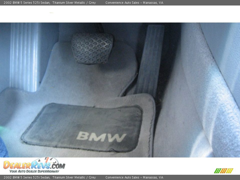 2002 BMW 5 Series 525i Sedan Titanium Silver Metallic / Grey Photo #28