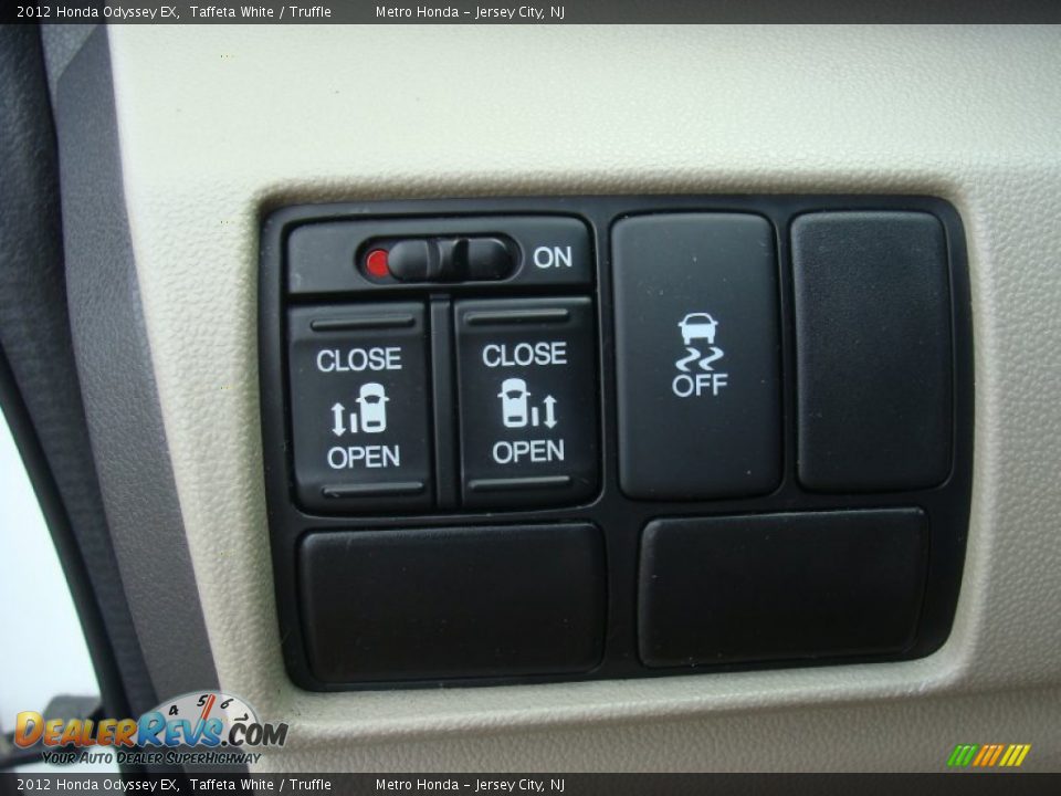 2012 Honda Odyssey EX Taffeta White / Truffle Photo #14