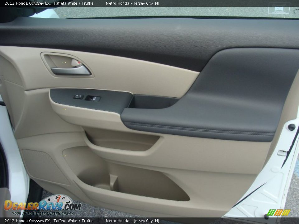 2012 Honda Odyssey EX Taffeta White / Truffle Photo #31