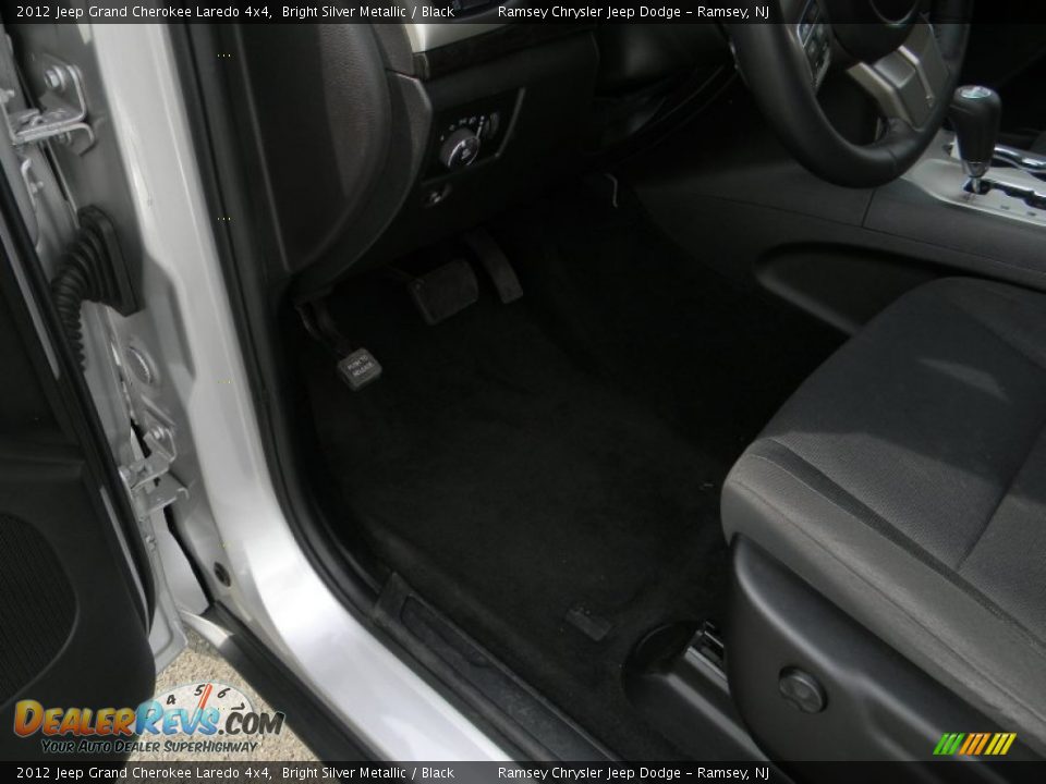 2012 Jeep Grand Cherokee Laredo 4x4 Bright Silver Metallic / Black Photo #12