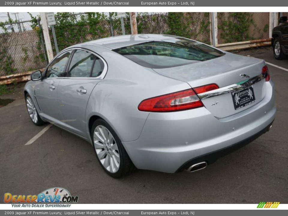 2009 Jaguar XF Premium Luxury Liquid Silver Metallic / Dove/Charcoal Photo #4