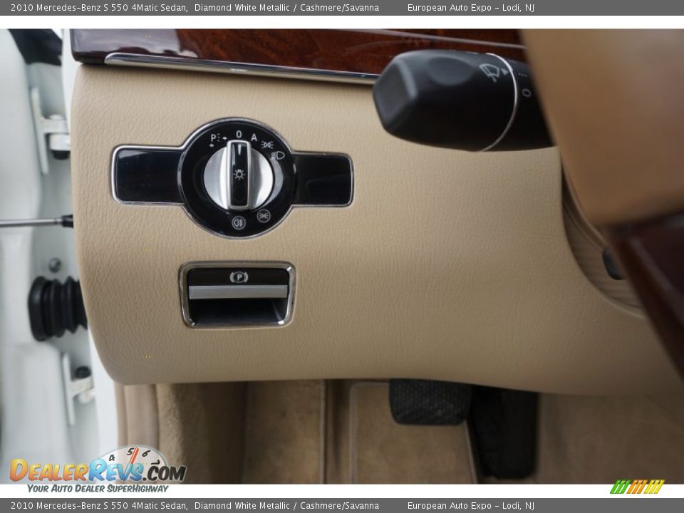 2010 Mercedes-Benz S 550 4Matic Sedan Diamond White Metallic / Cashmere/Savanna Photo #26
