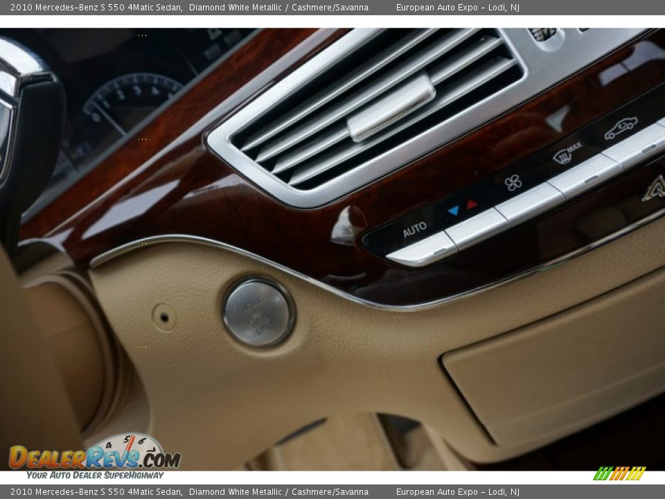 2010 Mercedes-Benz S 550 4Matic Sedan Diamond White Metallic / Cashmere/Savanna Photo #36