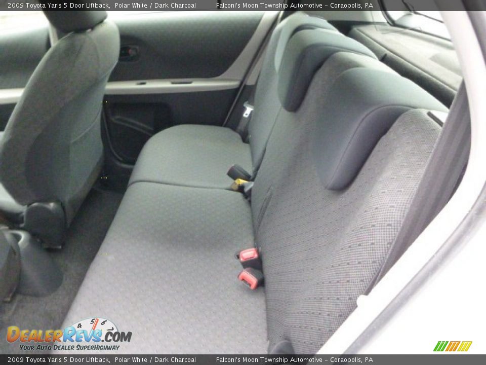 2009 Toyota Yaris 5 Door Liftback Polar White / Dark Charcoal Photo #17