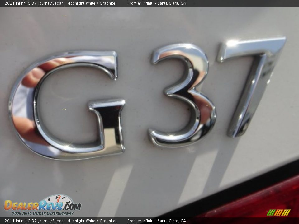 2011 Infiniti G 37 Journey Sedan Moonlight White / Graphite Photo #5